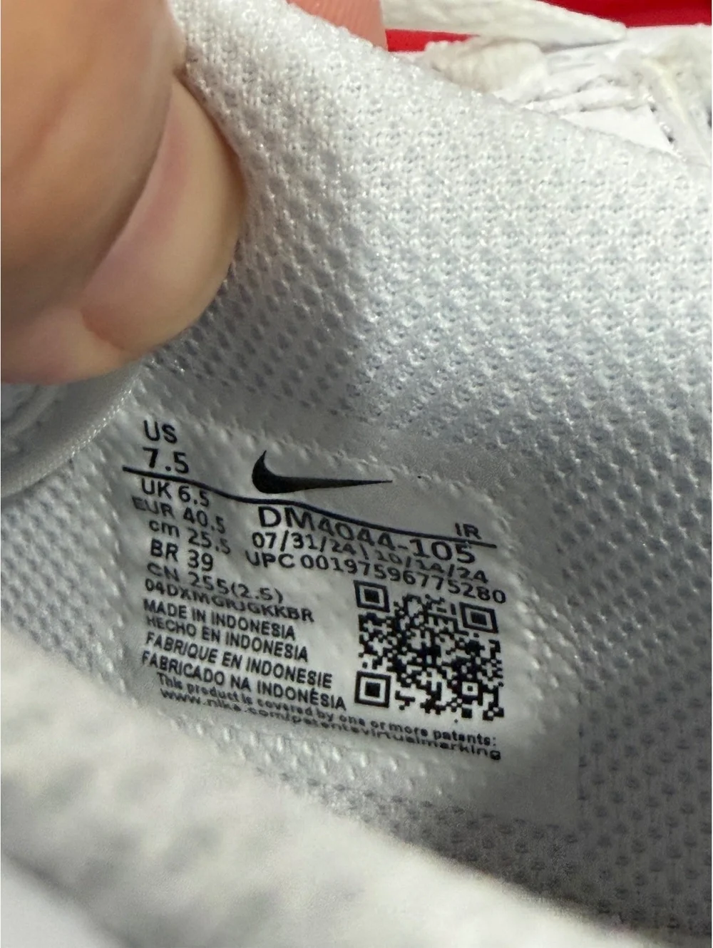 Size 7.5M/9 Women - Nike Cortez White Black